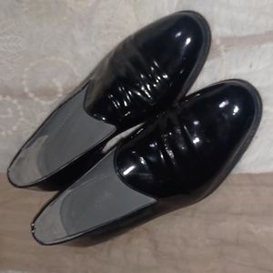Vito Rufolo Pre-loved Patent Leather Slip On shoes